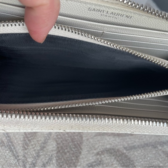 Yves Saint Laurent Quilted Silver Wallet - Picture 4 of 9